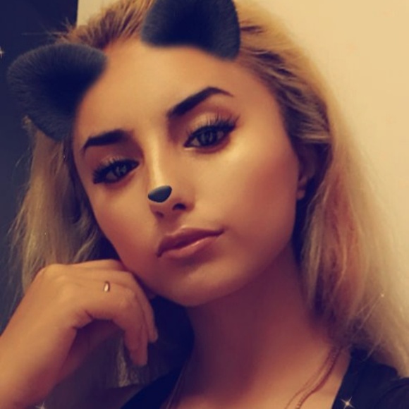 Meet your Posher, Aria - Picture 1 of 1